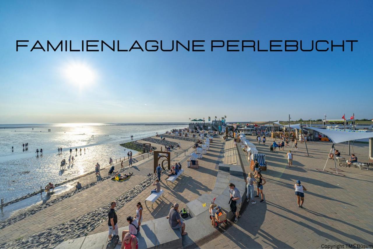 Grosszuegige Ferienwohnung Mit Terrasse Büsum Esterno foto