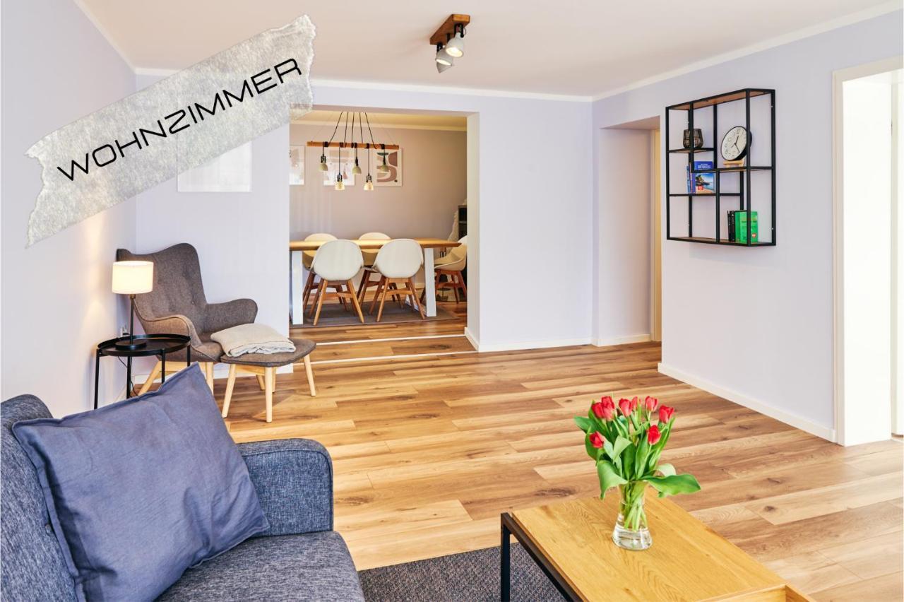 Grosszuegige Ferienwohnung Mit Terrasse Büsum Esterno foto